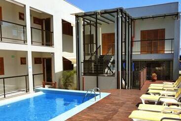 هتل Clh Suites Bonito Centro