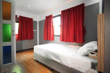 هتل Cloud 9 Lodge