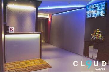هتل Cloud 9 Lodge