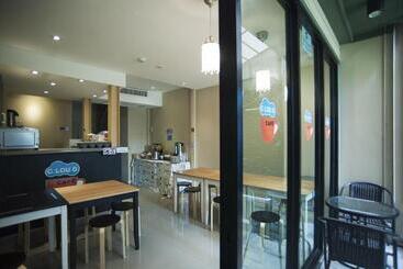 هتل Cloud 9 Lodge