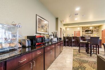 Cobblestone Hotel & Suites   Mccook