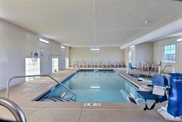 Cobblestone Hotel & Suites   Mccook