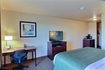Cobblestone Hotel & Suites   Mccook