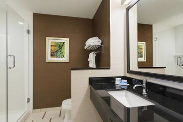هتل Fairfield Inn & Suites By Marriott Jackson Clinton