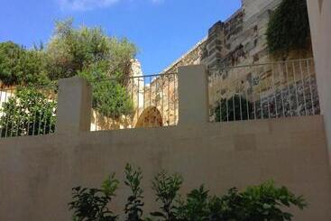 هتل La Fiermontina Luxury Home