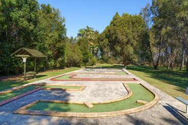 هتل Ultiqa Village Resort