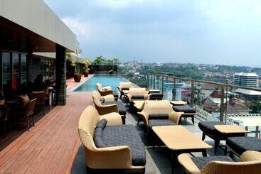 Louis Kienne Hotel Simpang Lima