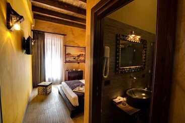 Marco Polo B&b