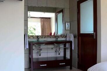 پانسیون Atholl Guest House