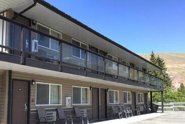Riverside Motel Cache Creek