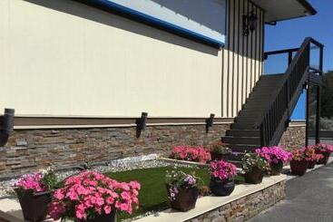 Riverside Motel Cache Creek