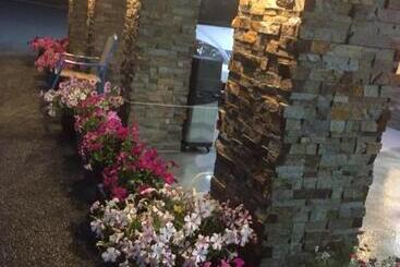 Riverside Motel Cache Creek