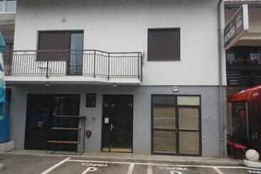 پانسیون Rooms Adrijana