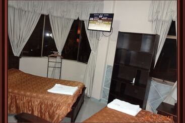 Hostelling Bustillo