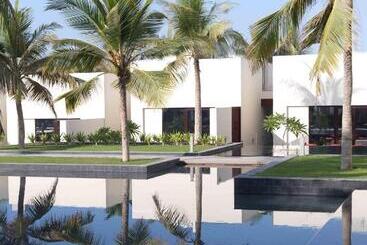 هتل Al Baleed Resort Salalah By Anantara