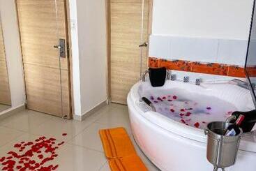 هتل Cabreromar By Geh Suites