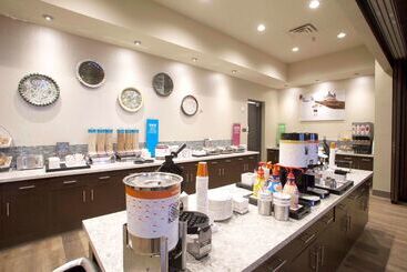 هتل Hampton Inn & Suites Downtown St. Paul