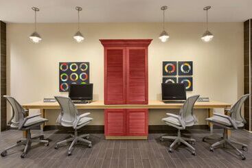 هتل Home2 Suites By Hilton Destin