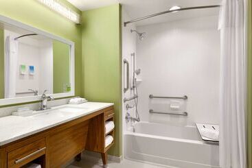 هتل Home2 Suites By Hilton Destin