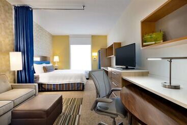 هتل Home2 Suites By Hilton Destin