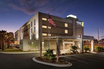 هتل Home2 Suites By Hilton Destin