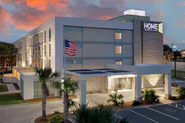 هتل Home2 Suites By Hilton Destin