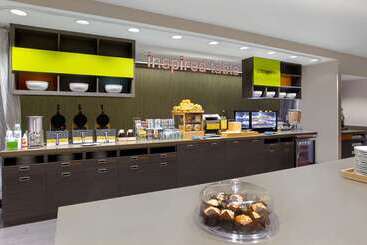 هتل Home2 Suites By Hilton Destin