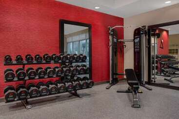 هتل Home2 Suites By Hilton Destin