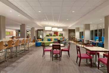 هتل Home2 Suites By Hilton Destin