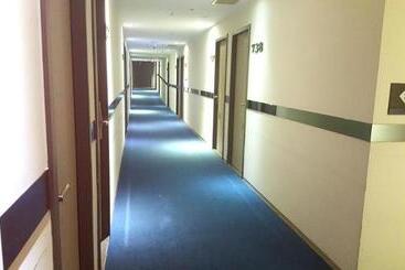 Walker Hotel   Zhengyi