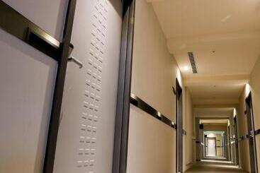 Walker Hotel   Zhengyi