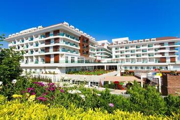 استراحتگاه Adalya Ocean Deluxe