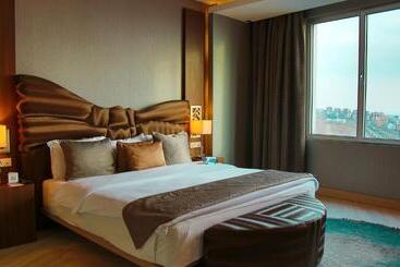 Titanic Hotel & Spa