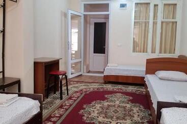 هاستل Guest House Sharq 21