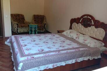 هاستل Guest House Sharq 21