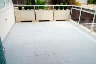 Apartamentos Gandia Universidad 3000
