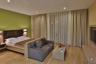 Homebridge Hotel Apartments