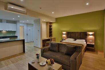 Homebridge Hotel Apartments