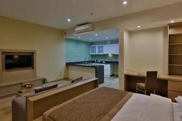 Homebridge Hotel Apartments
