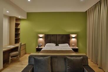 Homebridge Hotel Apartments