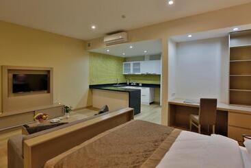 Homebridge Hotel Apartments