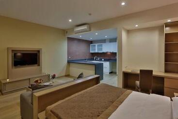 Homebridge Hotel Apartments