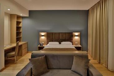 Homebridge Hotel Apartments