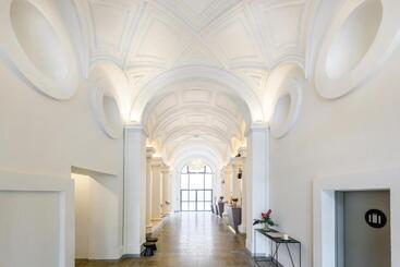 ホテル Appart City Collection Nîmes Arènes