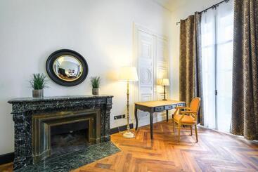 ホテル Appart City Collection Nîmes Arènes
