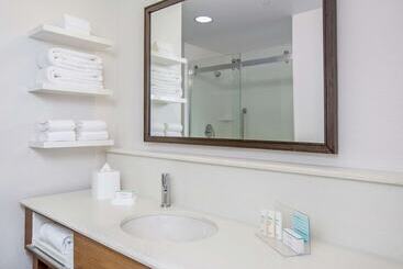 هتل Hampton Inn & Suites Oahu/kapolei