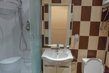 هتل N House