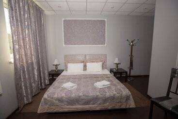 هتل N House