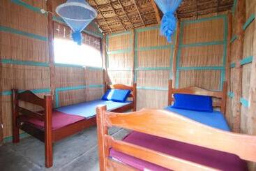 Pariango Beach Motel