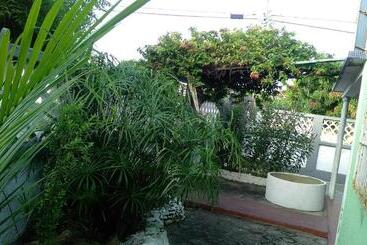 Praieiro Hostel Albergue